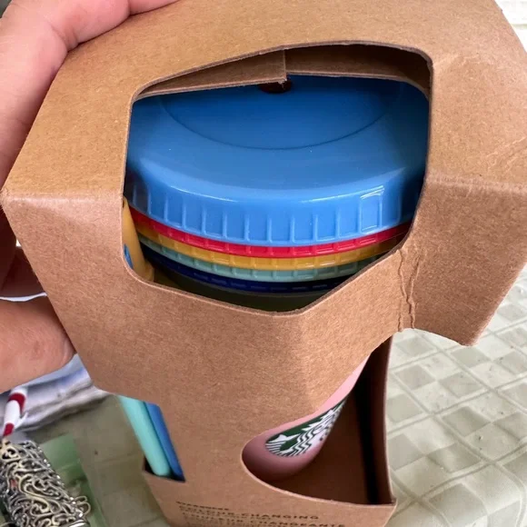 STARBUCKS Color changing reusable cold cups Sold out in minutes - Picture 8 of 8